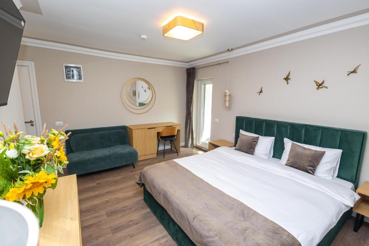 B59 Boutique Hotel Câmpulung Moldovenesc Buitenkant foto
