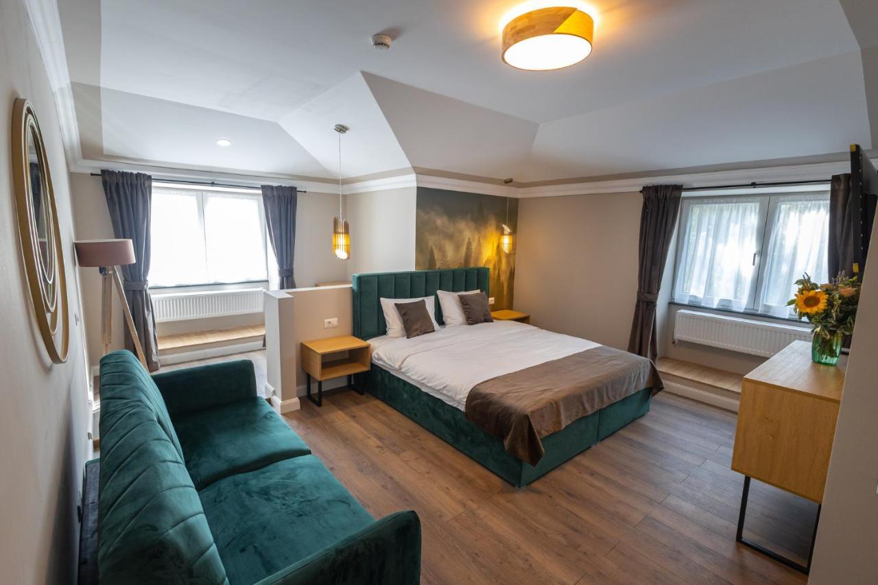 B59 Boutique Hotel Câmpulung Moldovenesc Buitenkant foto