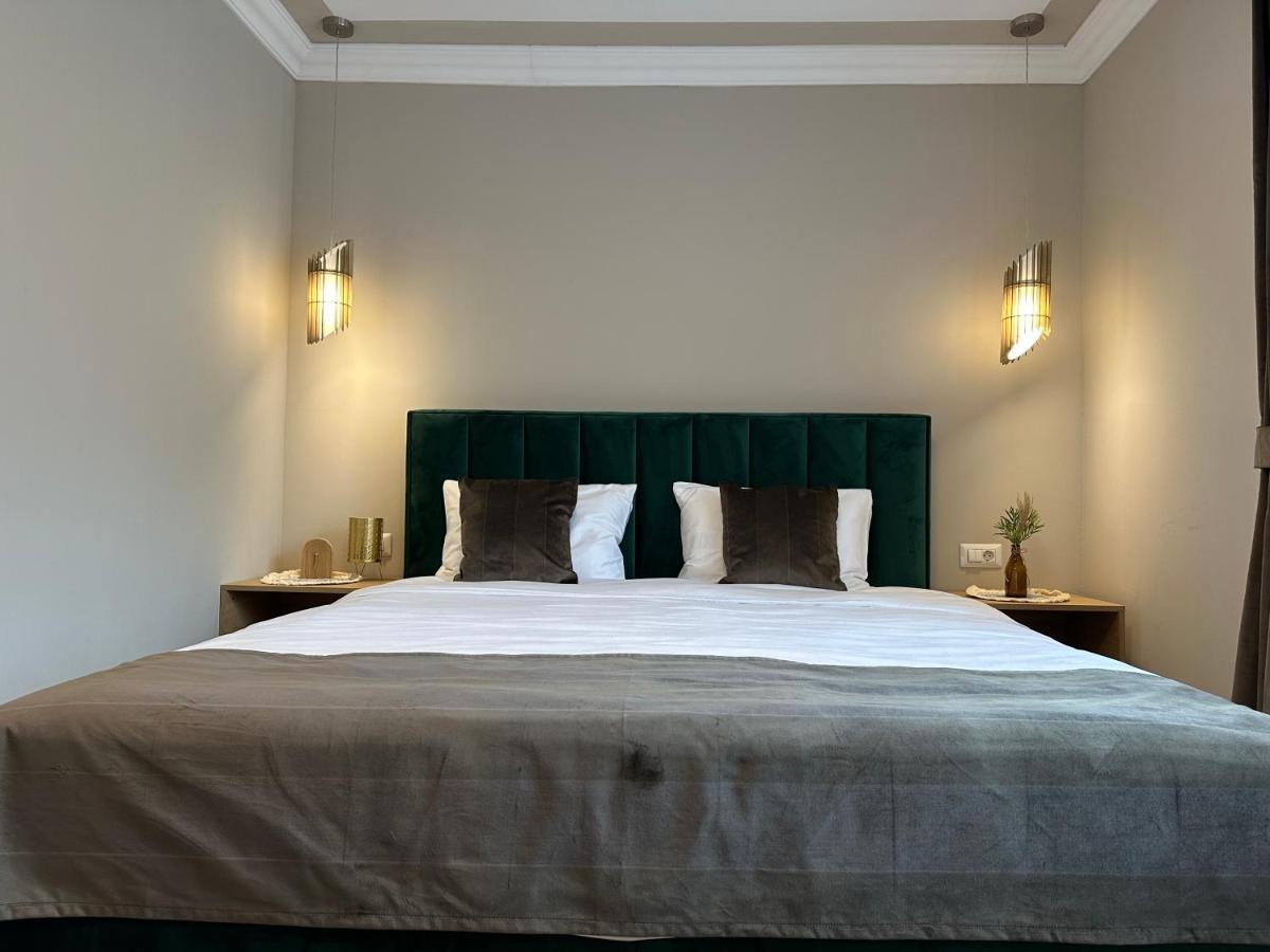 B59 Boutique Hotel Câmpulung Moldovenesc Buitenkant foto